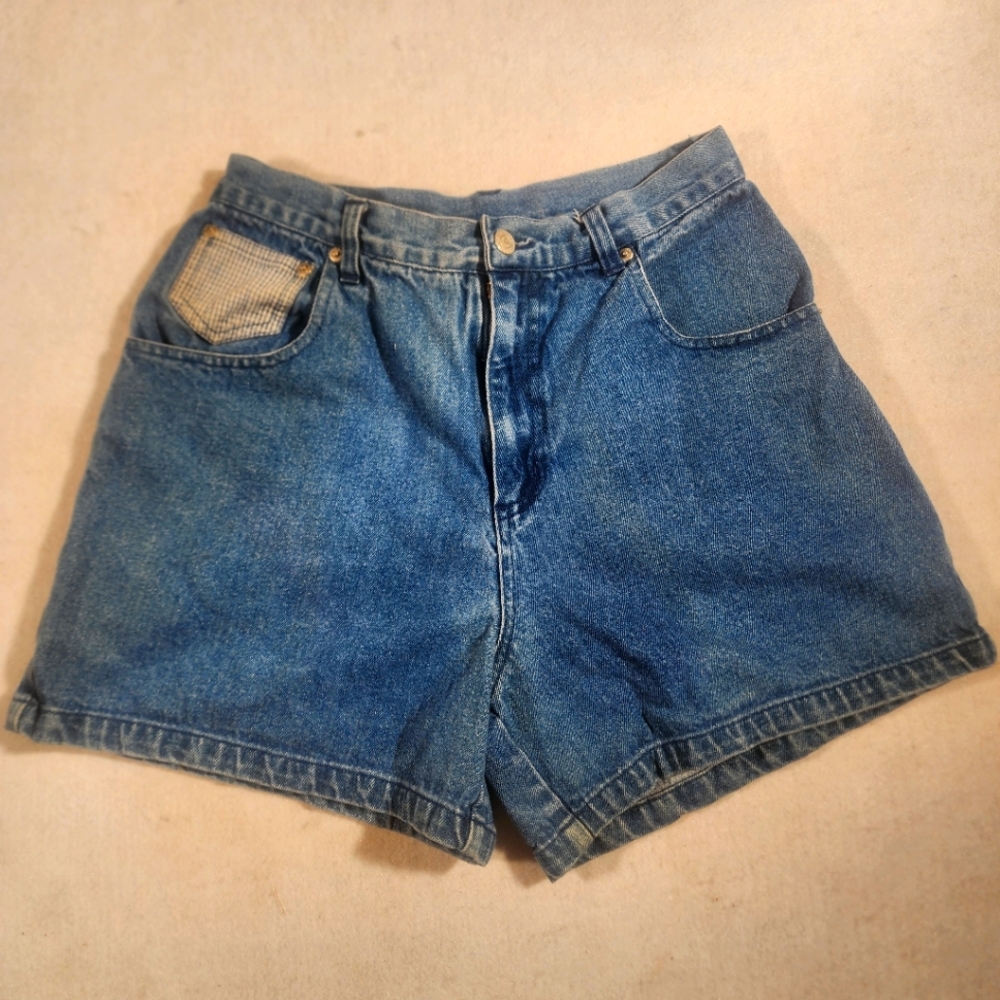 Gitono Womans Shorts